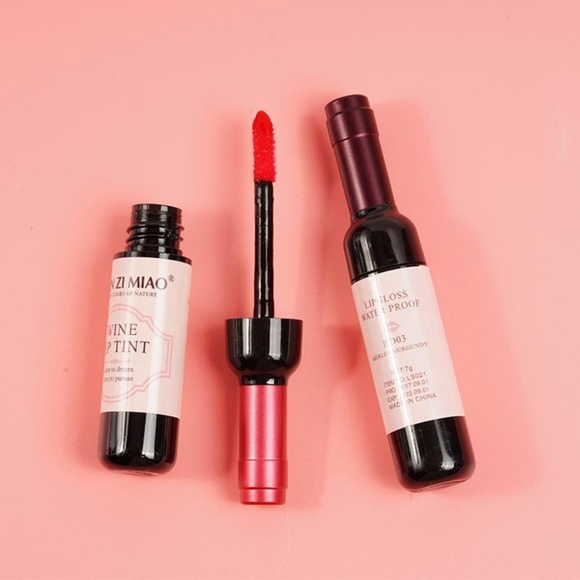 Wine Lover's Lip Gloss Lipstick - Picture 4 of 6